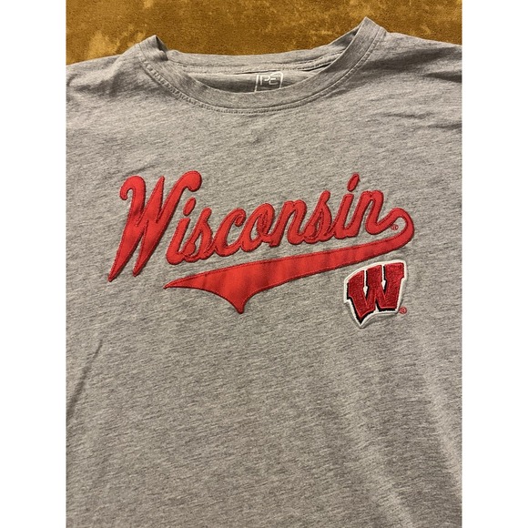 Wisconsin Badgers Vintage T Shirt Pro Edge Embroidered Made in USA Mens XLarge - Picture 2 of 7